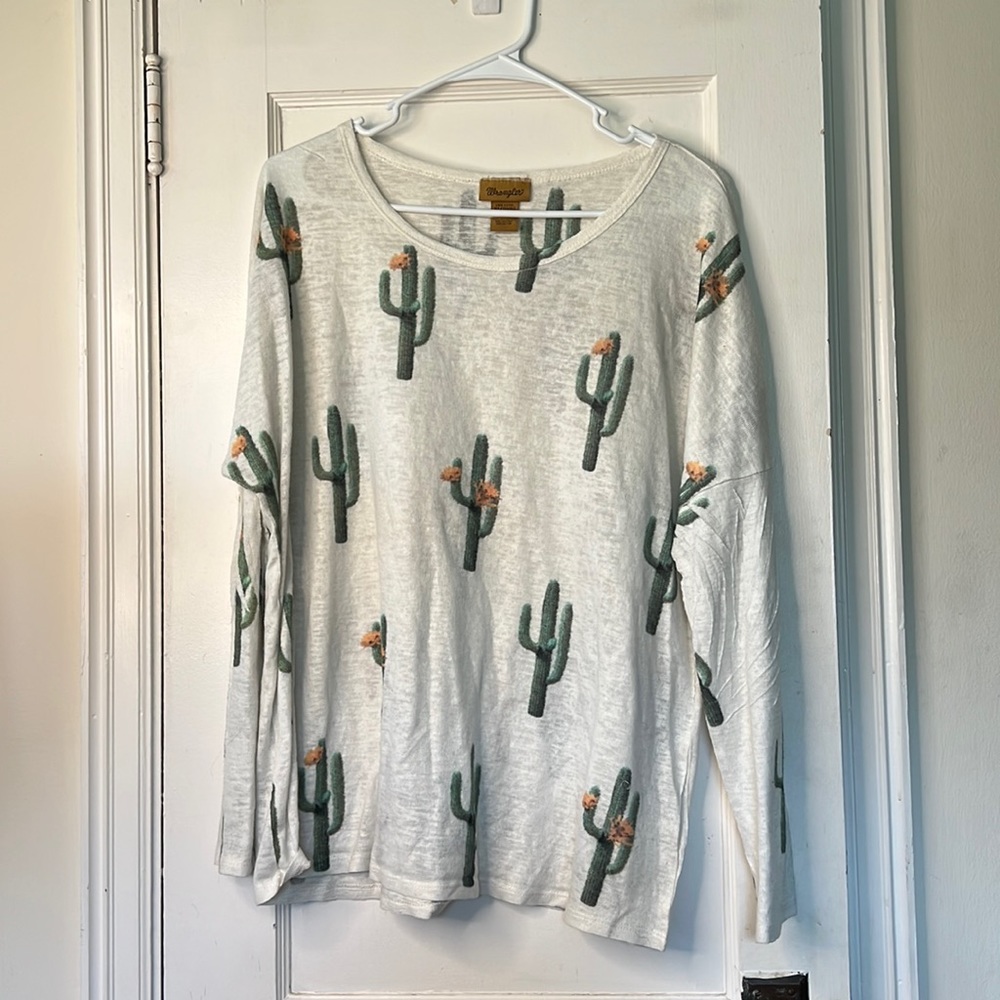 Long sleeve cactus tee